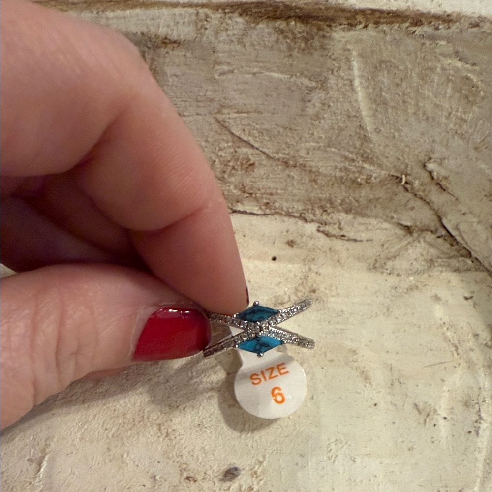 Size 6 Bomb Party Ring- no bag